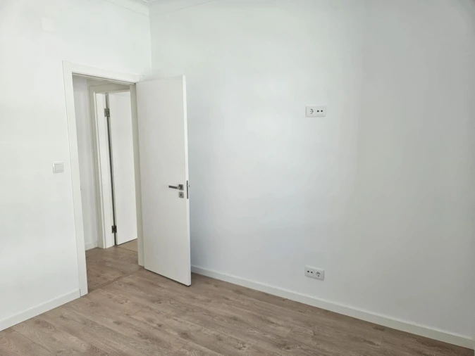 Apartamento T2 para Venda em Almada, Cova da Piedade, Pragal e Cacilhas Foto 8