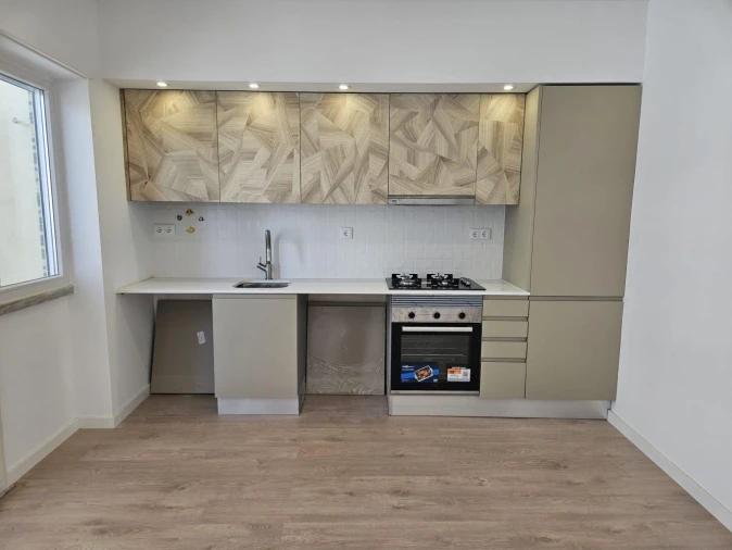 Apartamento T2 para Venda em Almada, Cova da Piedade, Pragal e Cacilhas Foto 1