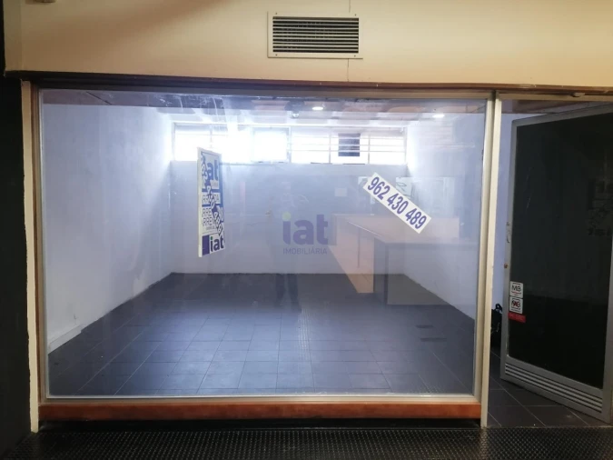 Loja para Arrendamento em São Mamede de Infesta e Senhora da Hora Foto 1