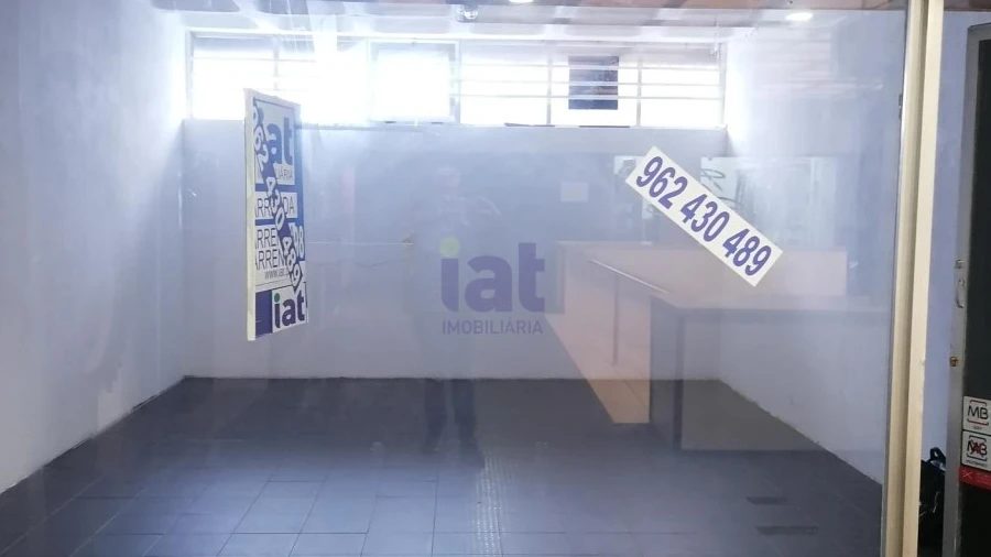 Loja para Arrendamento em São Mamede de Infesta e Senhora da Hora