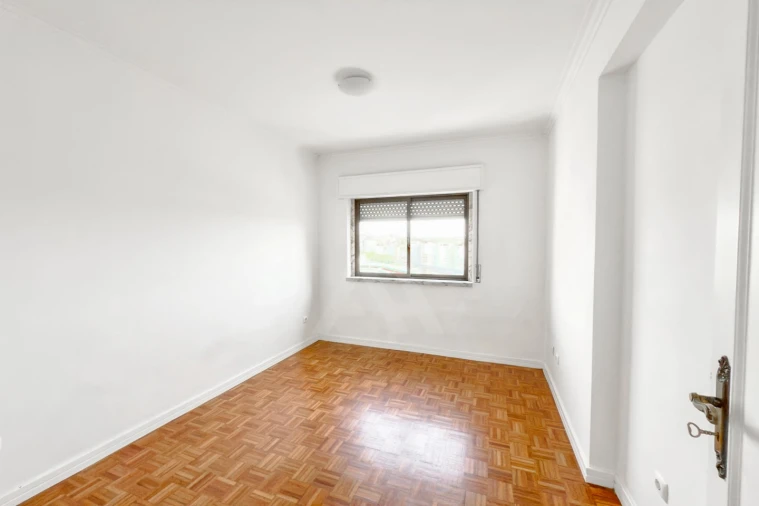 Apartamento T2 para Arrendamento em Águas Livres Foto 6