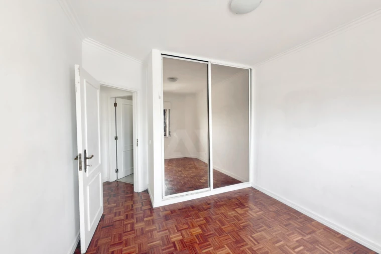 Apartamento T2 para Arrendamento em Águas Livres Foto 9