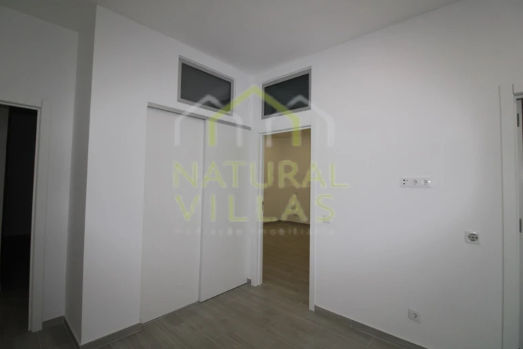 Apartamento T3 para Venda em Faro (Sé e São Pedro) Foto 4