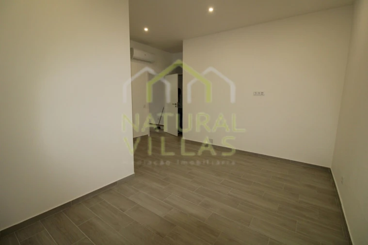 Apartamento T3 para Venda em Faro (Sé e São Pedro) Foto 8