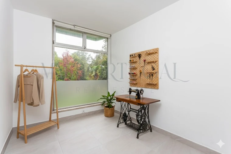 Escritório para Arrendamento em Massamá e Monte Abraão