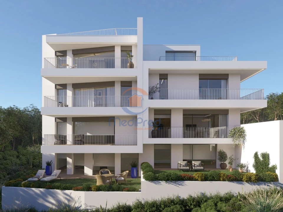 Moradia T4 para Venda em Pontinha e Famões Foto 11