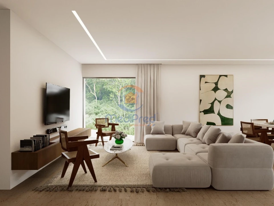 Moradia T4 para Venda em Pontinha e Famões Foto 4