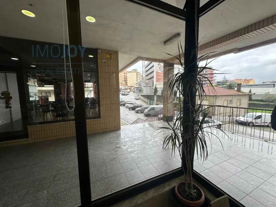 Loja para Arrendamento em Mafamude e Vilar do Paraíso Foto 18