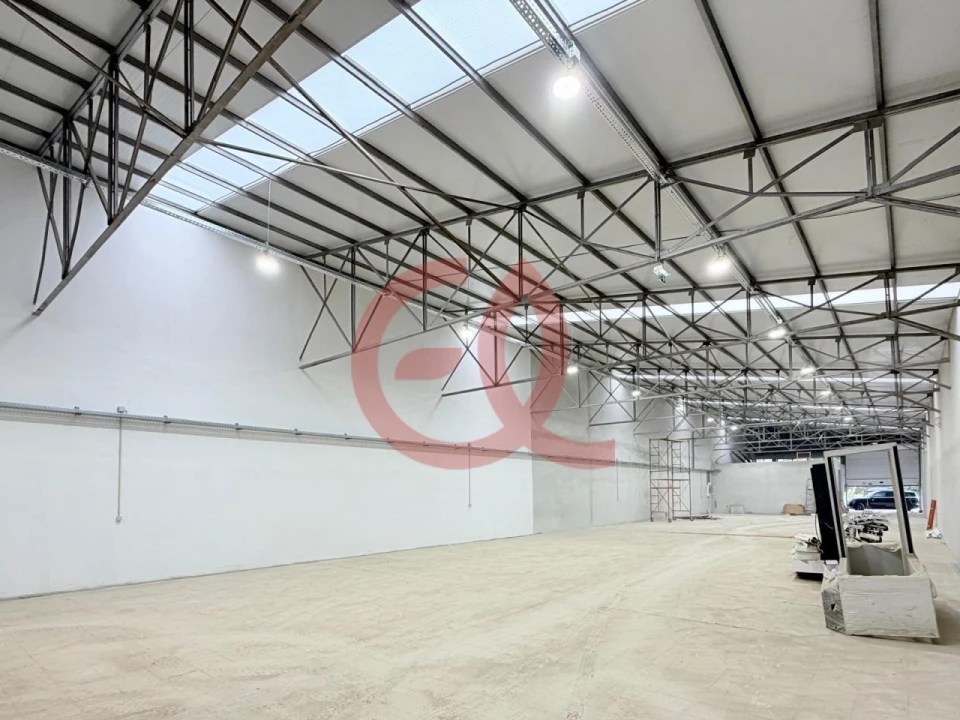 Armazém para Arrendamento em Santa Marta de Portuzelo Foto 3