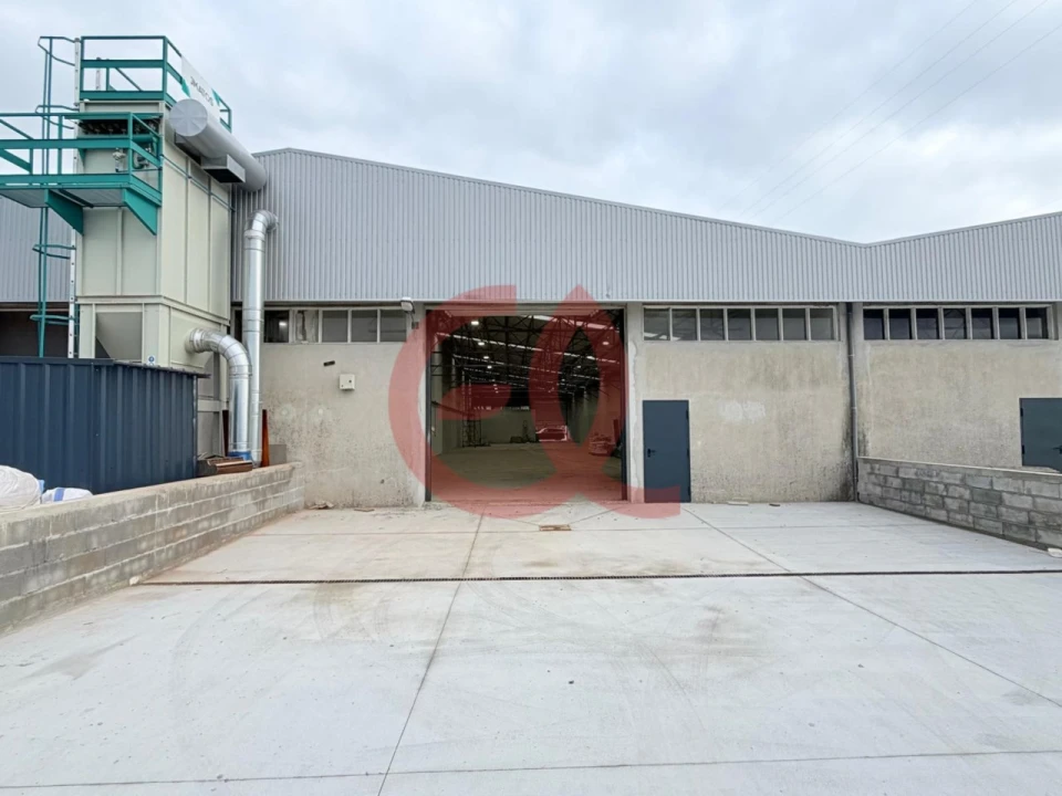 Armazém para Arrendamento em Santa Marta de Portuzelo Foto 4