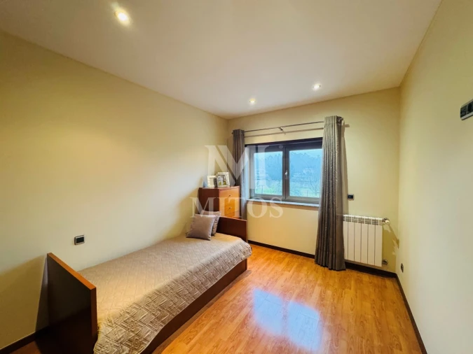 Moradia T3 para Venda em Mazarefes e Vila Fria Foto 12