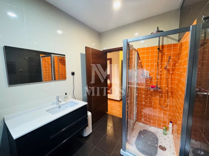 Moradia T3 para Venda em Mazarefes e Vila Fria Foto 17