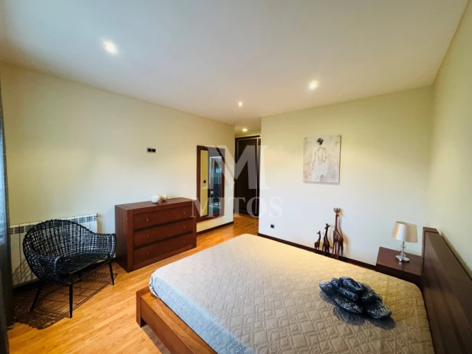 Moradia T3 para Venda em Mazarefes e Vila Fria Foto 16