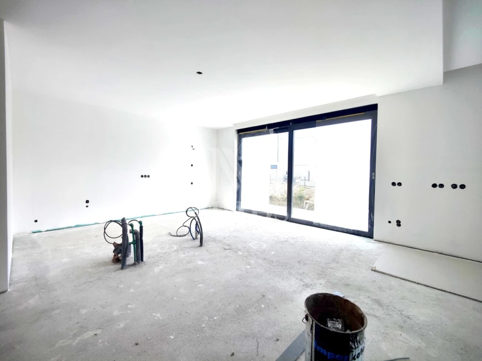 Moradia T4 para Venda em Forjães Foto 2