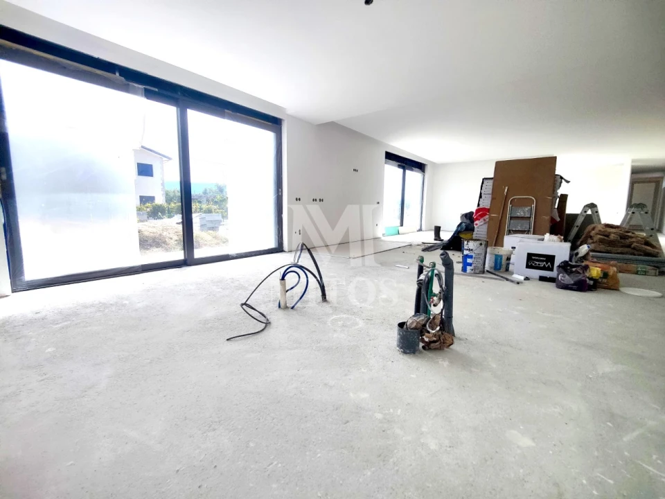 Moradia T4 para Venda em Forjães Foto 3