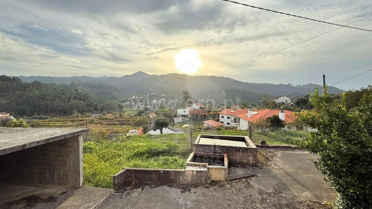 Moradia T3 para Venda em Rebordões (Santa Maria) Foto 12