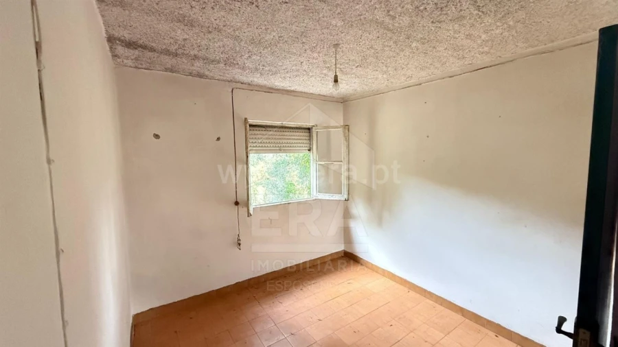 Moradia T3 para Venda em Rebordões (Santa Maria) Foto 5