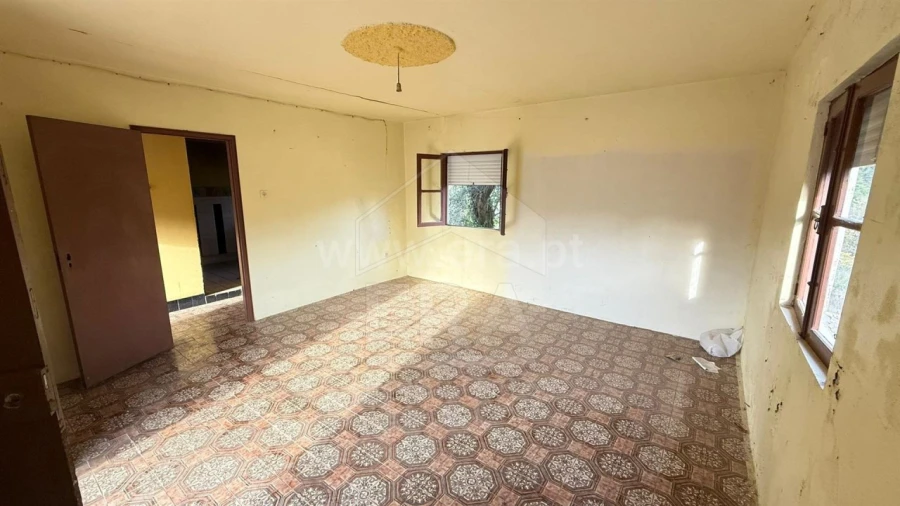 Moradia T3 para Venda em Rebordões (Santa Maria) Foto 10