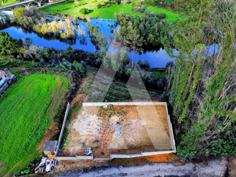 Terreno para Venda em Macinhata do Vouga Foto 3