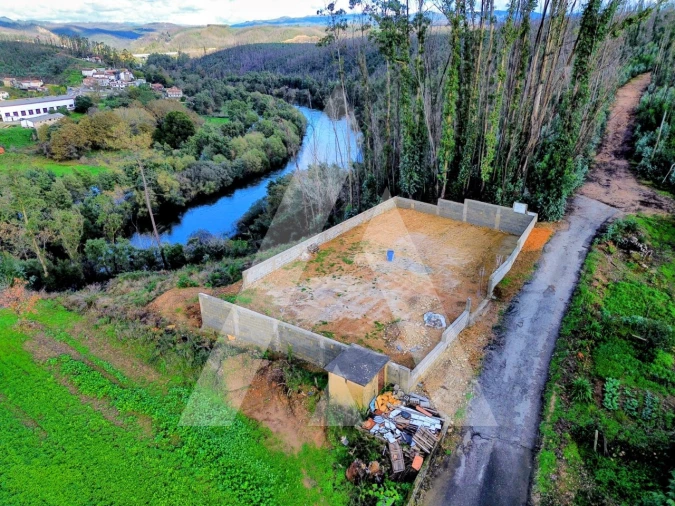 Terreno para Venda em Macinhata do Vouga Foto 4