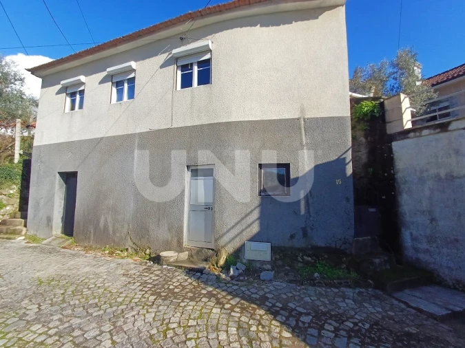 Moradia T2 para Venda em Valadares Foto 1