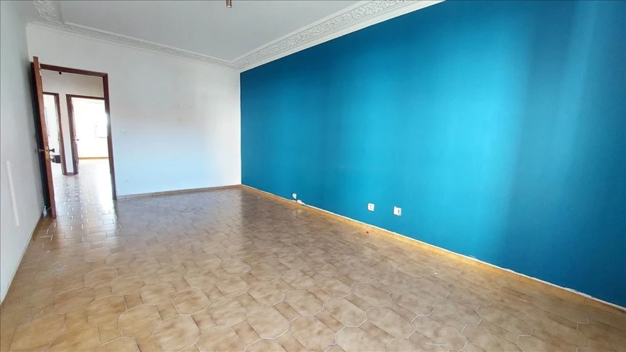 Apartamento T2 para Venda em Queluz e Belas Foto 4