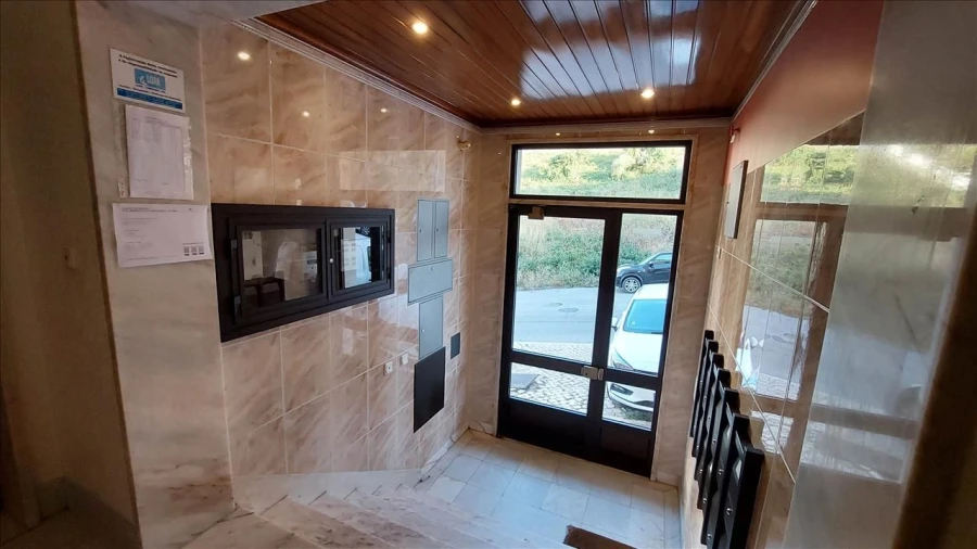 Apartamento T2 para Venda em Queluz e Belas Foto 13