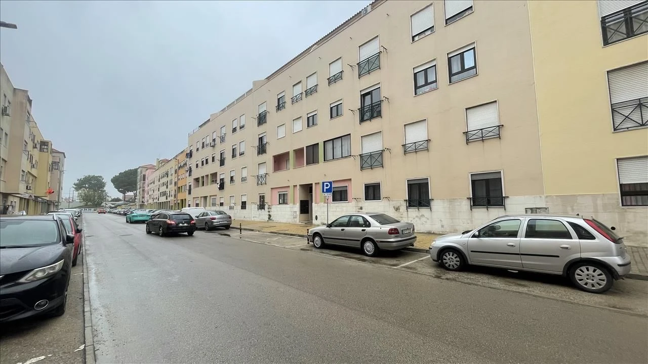 Apartamento T3 para Venda em Quinta do Conde Foto 12