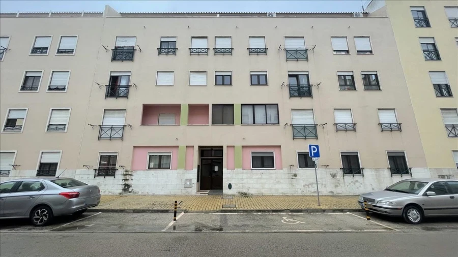 Apartamento T3 para Venda em Quinta do Conde Foto 1