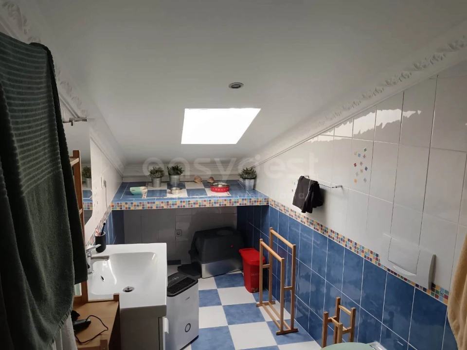 Prédio para Venda em Valado dos Frades Foto 6