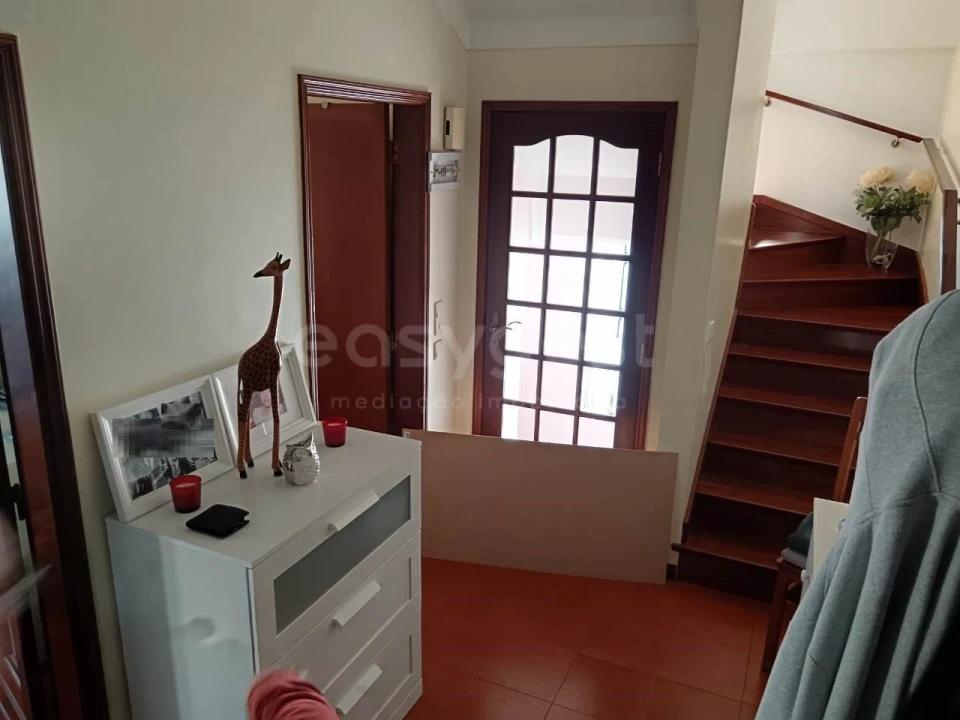 Prédio para Venda em Valado dos Frades Foto 16