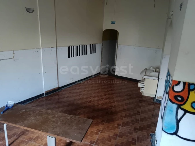 Prédio para Venda em Valado dos Frades Foto 26