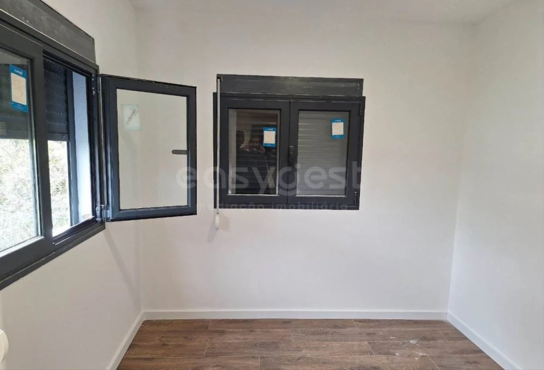 Moradia T3 para Venda em Espite Foto 4