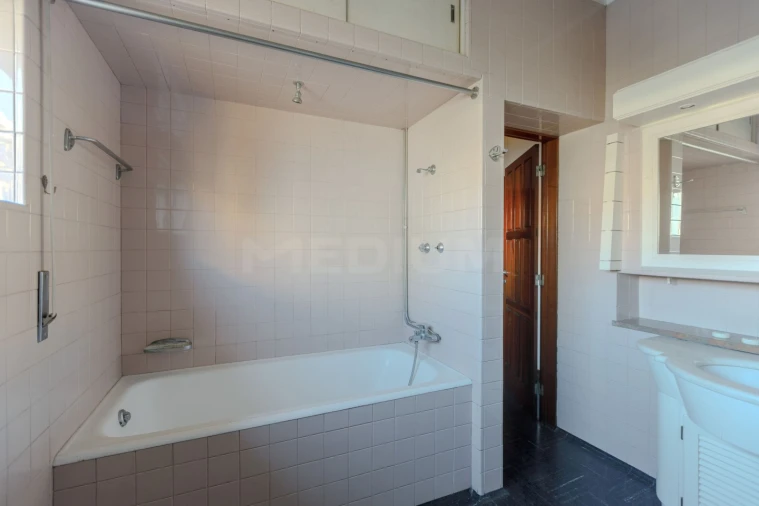 Moradia T5 para Venda em Vila Nova de Famalicão e Calendário Foto 23