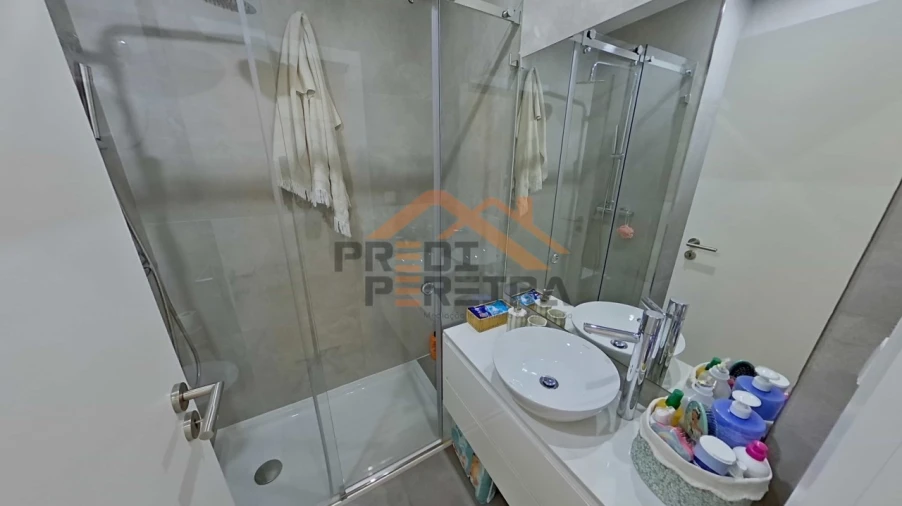 Apartamento T3 para Venda em Venteira Foto 29