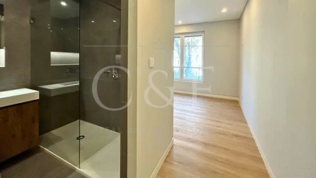 Apartamento T3 para Venda em Carcavelos e Parede Foto 8