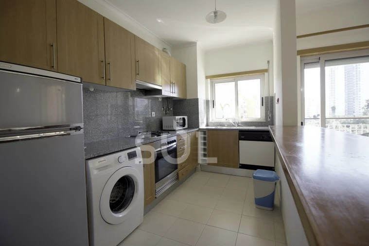 Apartamento T1 para Venda em Portimão Foto 4