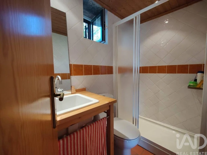 Prédio para Arrendamento em Penha Garcia Foto 10