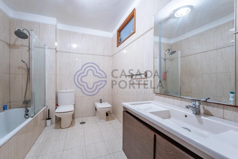 Apartamento T3 para Venda em Cidade da Maia Foto 16