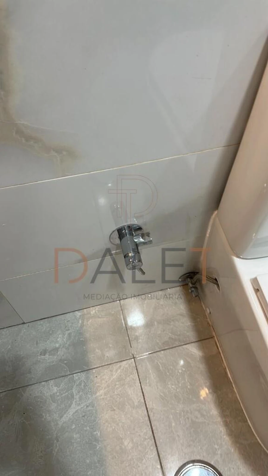 Apartamento T5 para Venda em Moita Foto 9