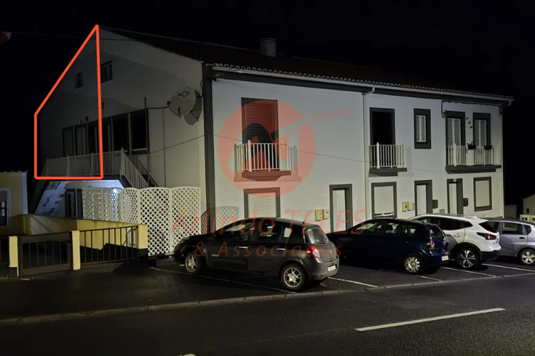 Apartamento T2 para Venda em Biscoitos Foto 2