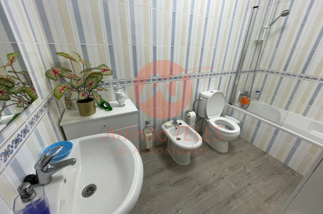 Apartamento T2 para Venda em Biscoitos Foto 24
