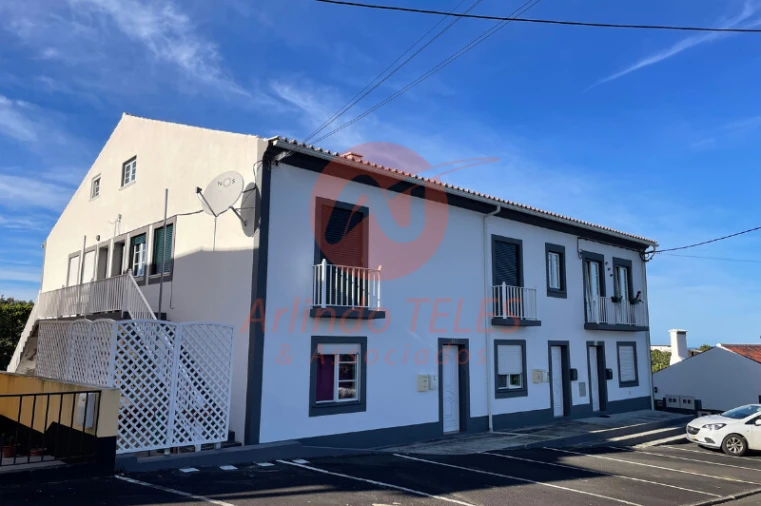 Apartamento T2 para Venda em Biscoitos Foto 11