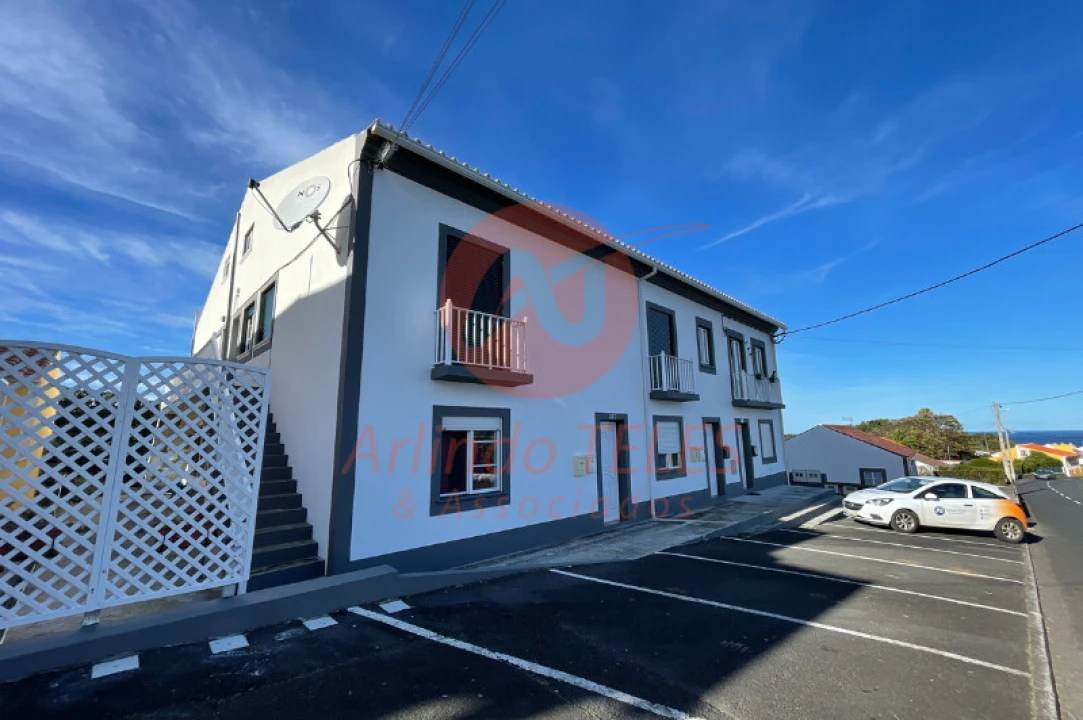 Apartamento T2 para Venda em Biscoitos Foto 4