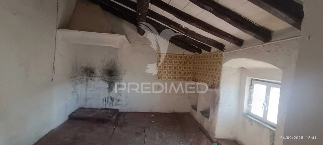 Moradia T2 para Venda em Santa Maria da Devesa Foto 11