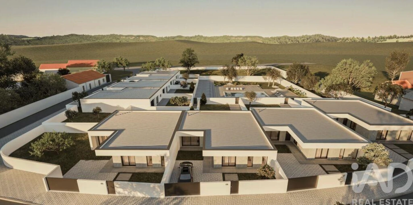 Terreno para Venda em Alcoentre Foto 2