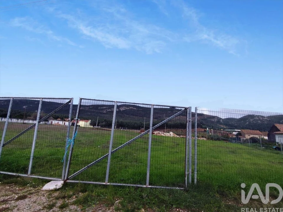 Terreno para Venda em Alcoentre Foto 7