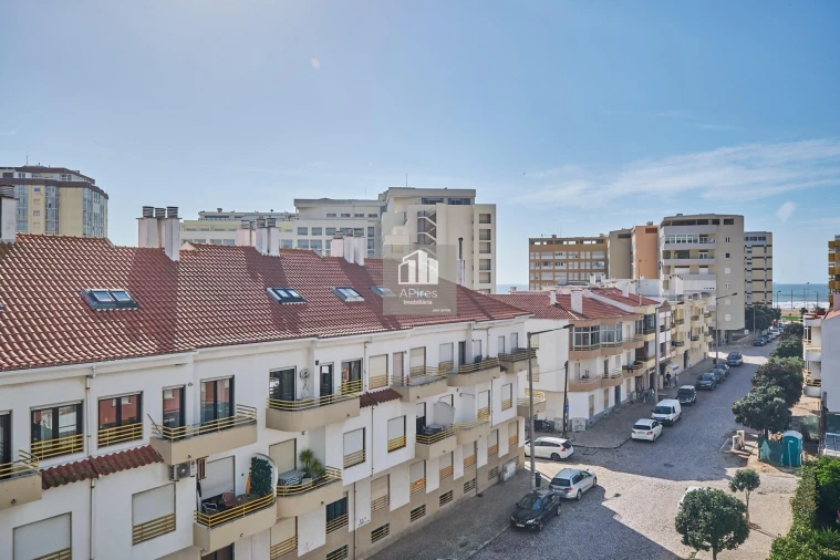 Apartamento T4 para Venda em Costa da Caparica Foto 31