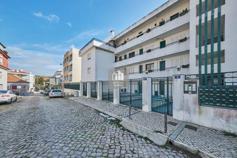 Apartamento T4 para Venda em Costa da Caparica Foto 24