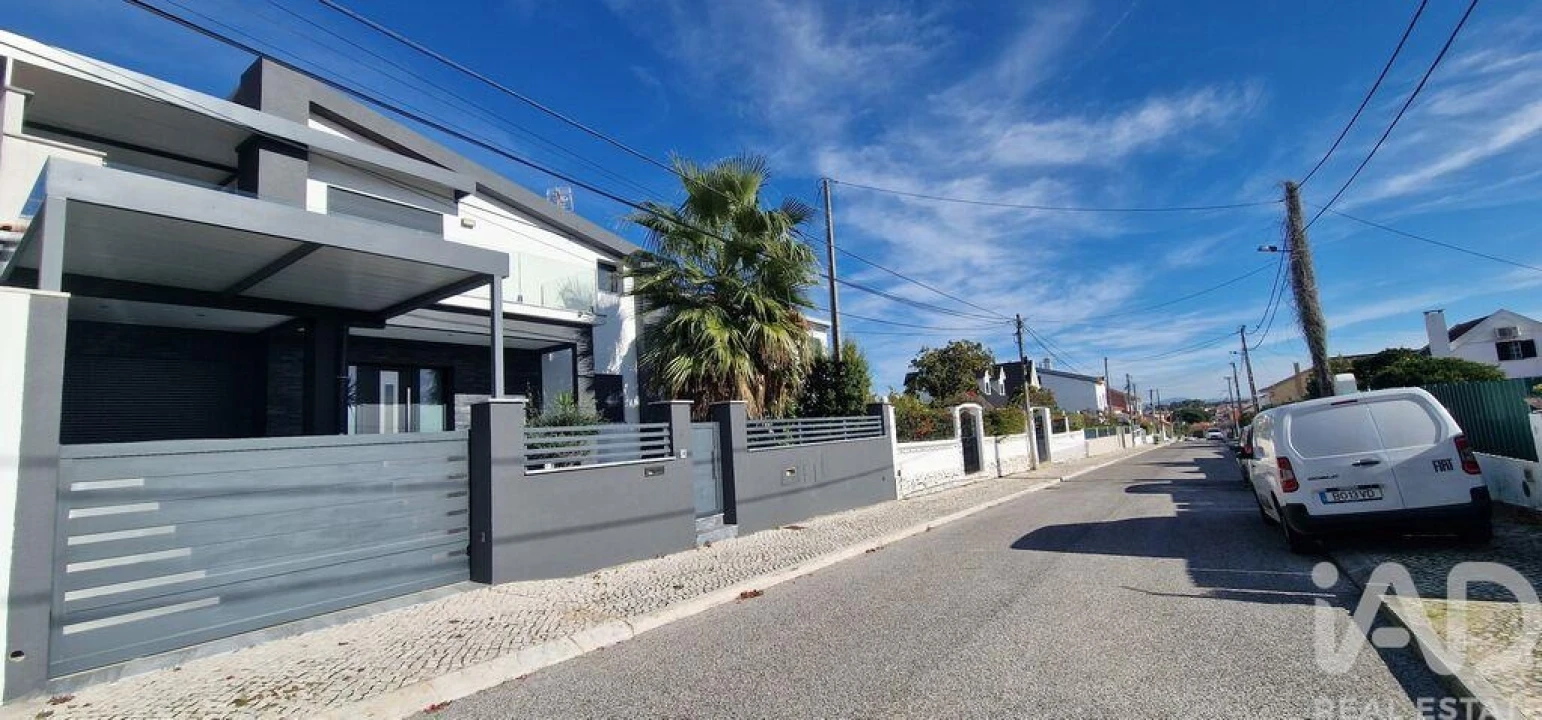 Moradia T4 para Venda em Charneca de Caparica e Sobreda Foto 19